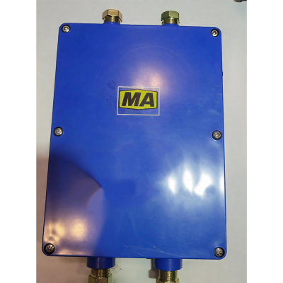 Distribution box for intrinsically safe circuit