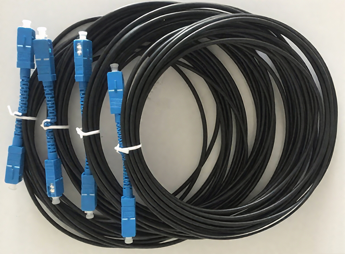 Armored cable outlet